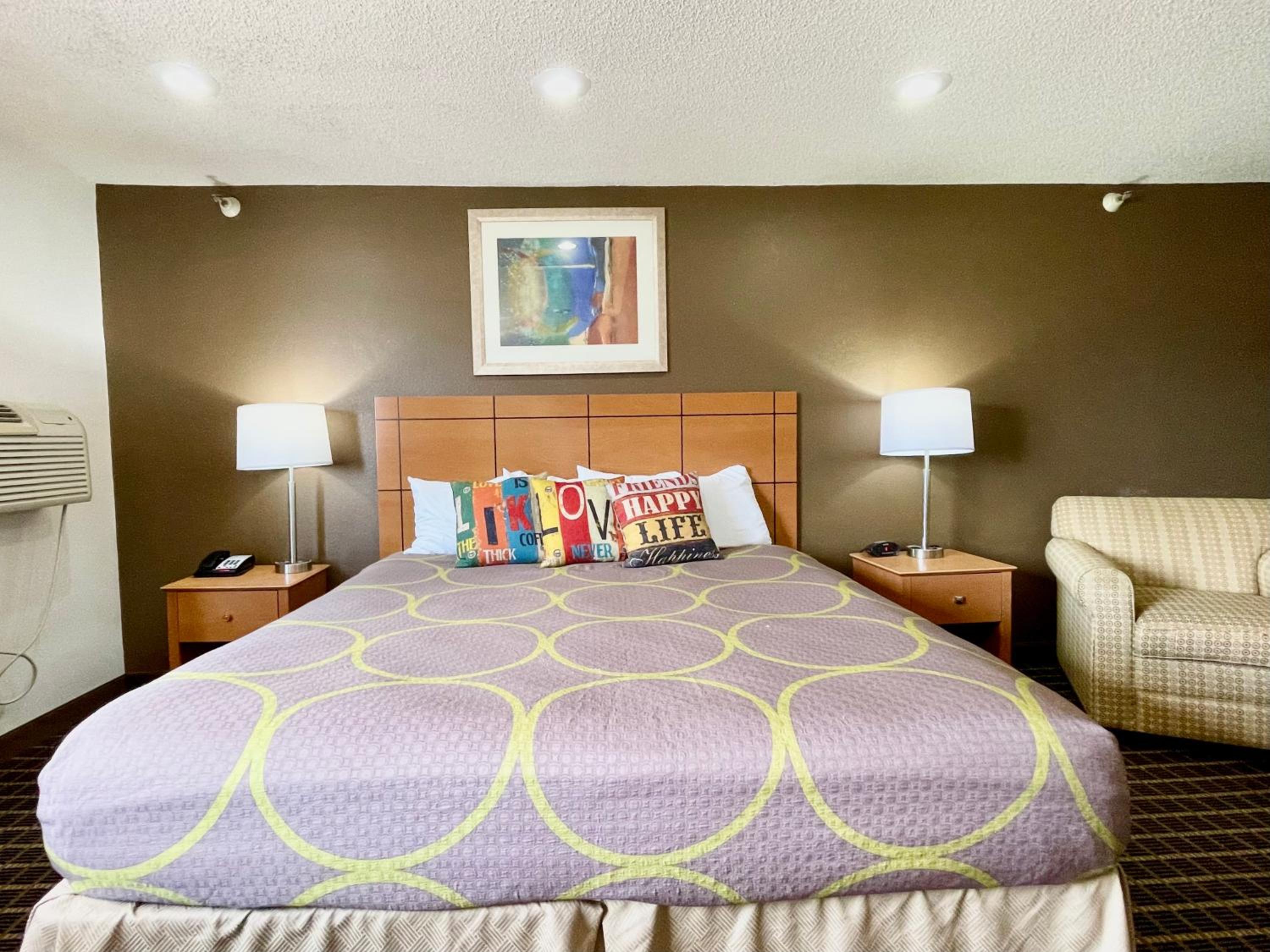 Econo Lodge Quincy 10/15