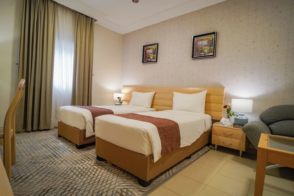 اعمار النور(Emaar Al Noor) 10/33