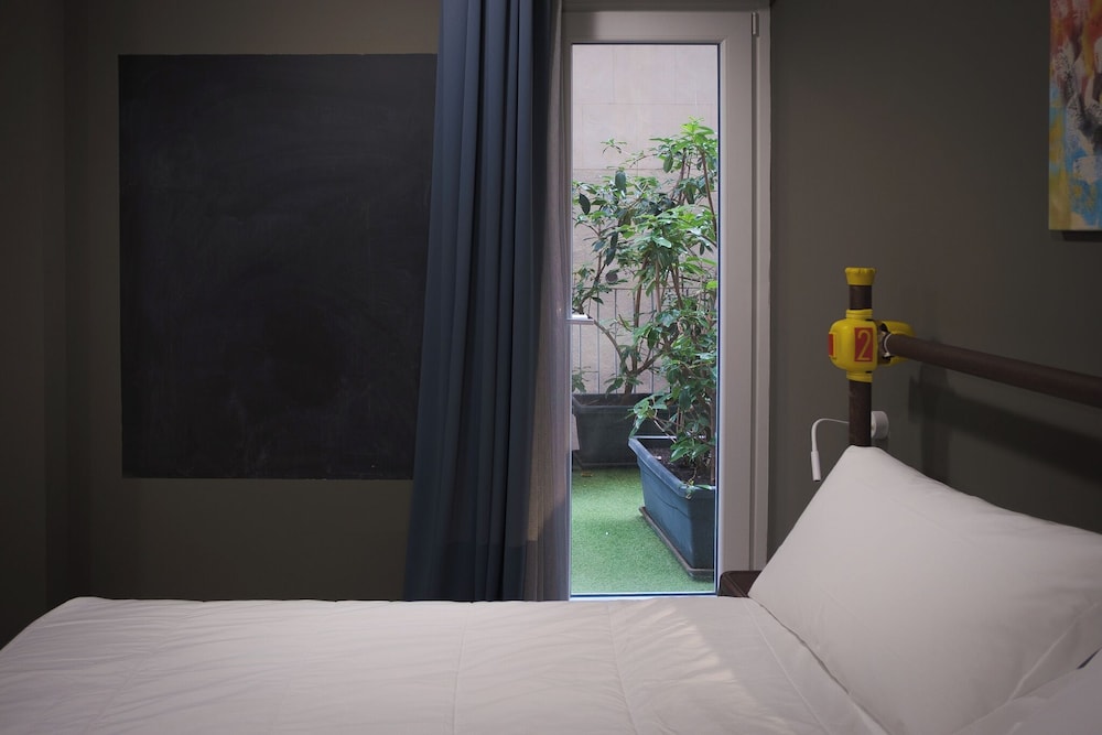 Hostelo Luxury Hostel 15/64