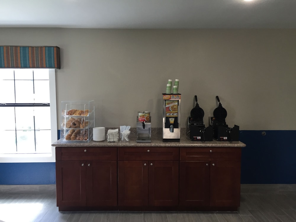 Captain Apos S Quarters Inn 61/69