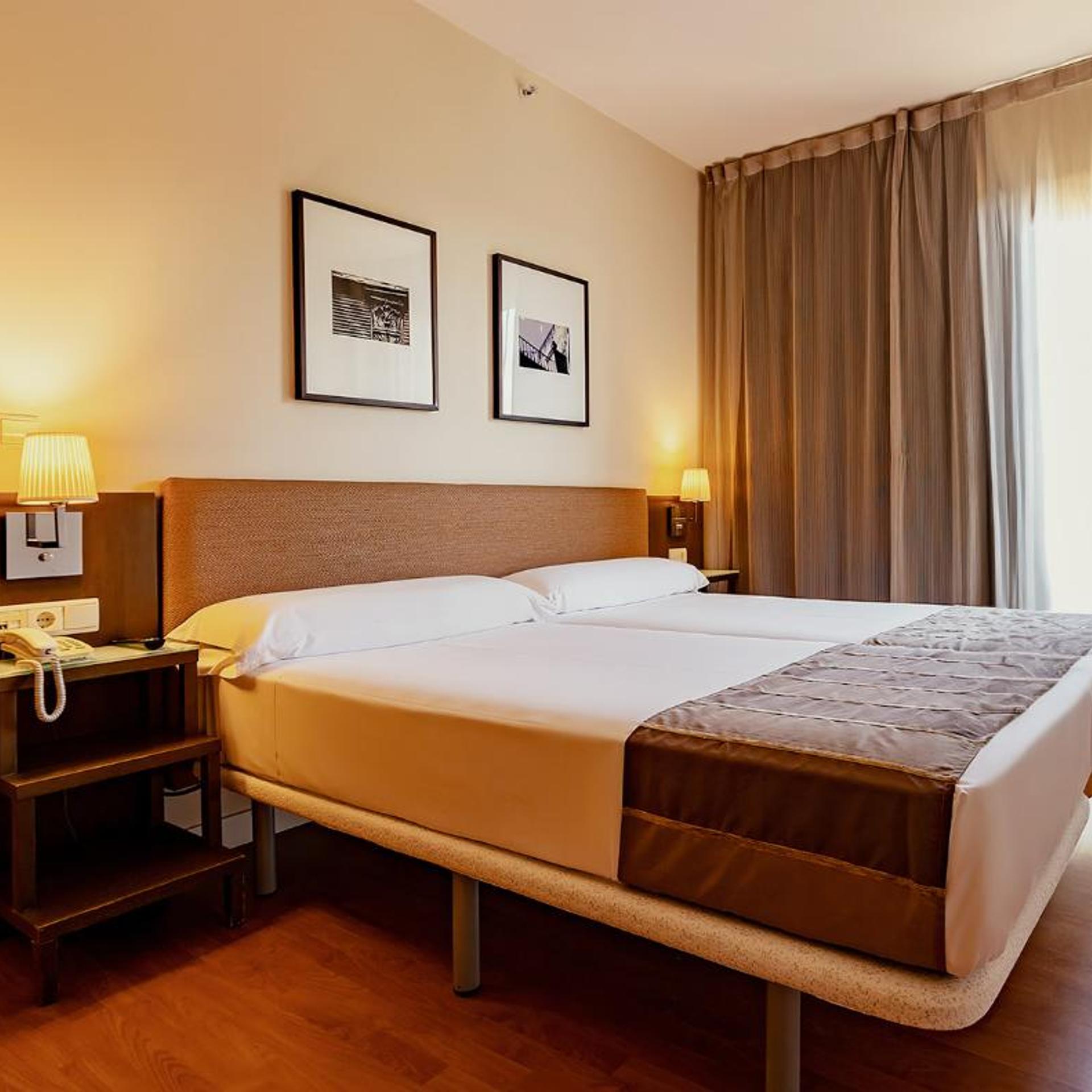 Junior Suite, Single