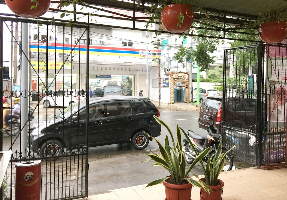 Wisma Sentosa 27/28