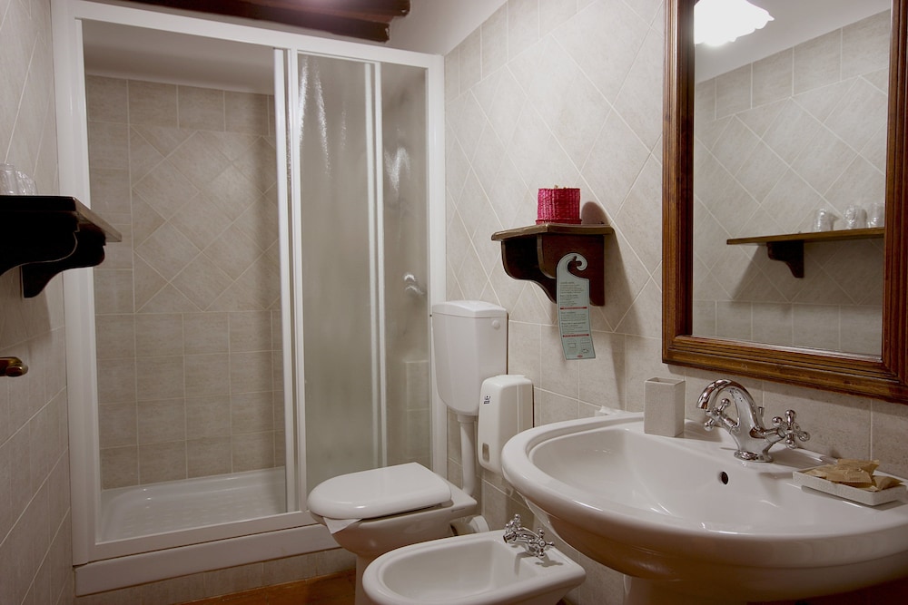 Tenuta il Burchio Hotel 48/50