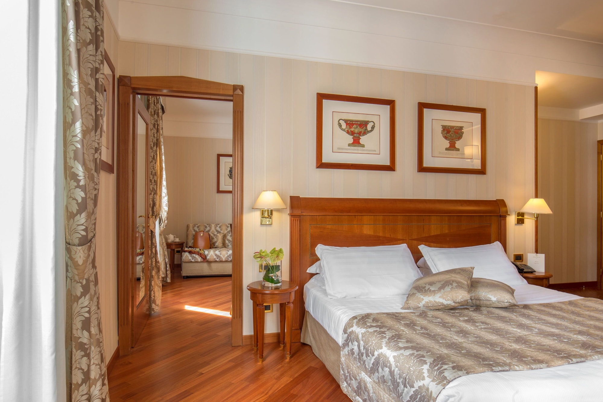 SUITE, DOUBLE BED