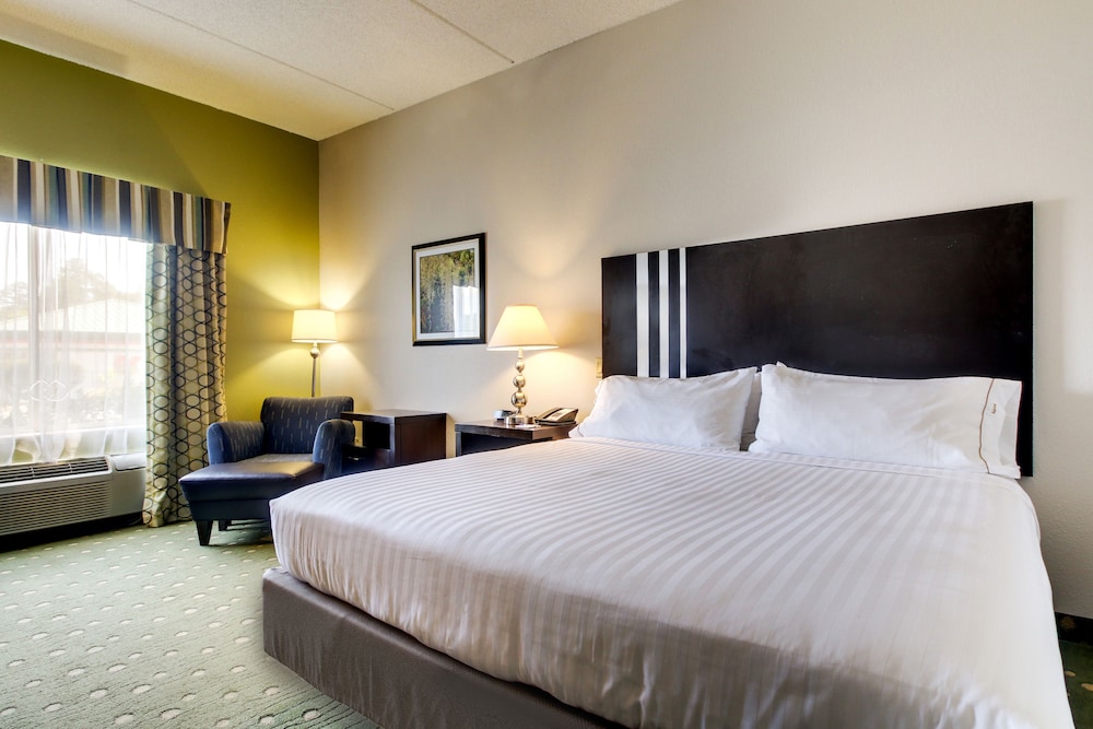 Holiday Inn Express Hotel Suites Live Oak 27/71