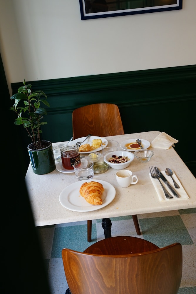 ALFRED HOTELS Port-Vieux 32/50