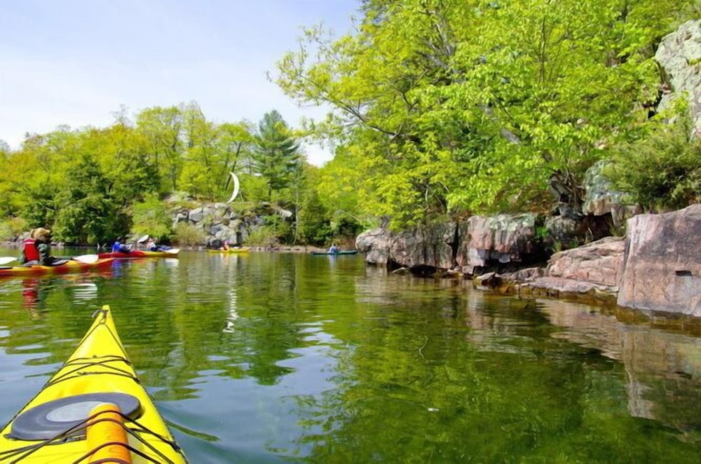 Gananoque Inn Spa 58/66