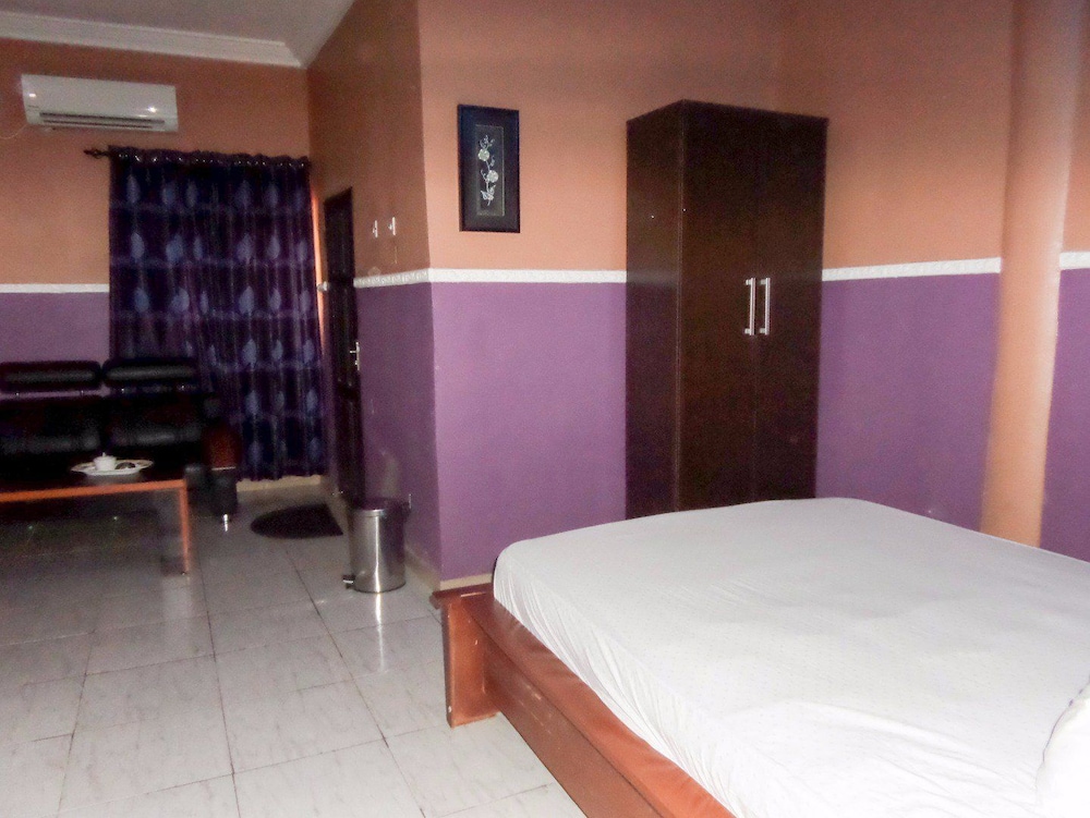 Royal Park Hotel & Suites 32/66