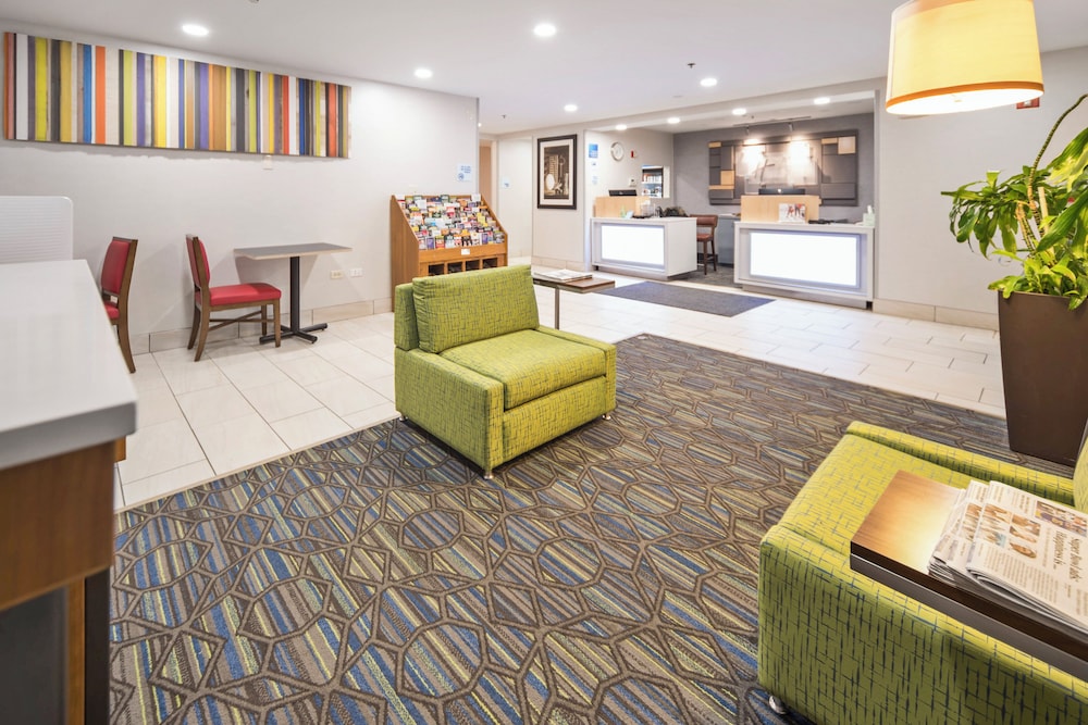 Holiday Inn Express Chicago Nw-Vernon Hills 31/50