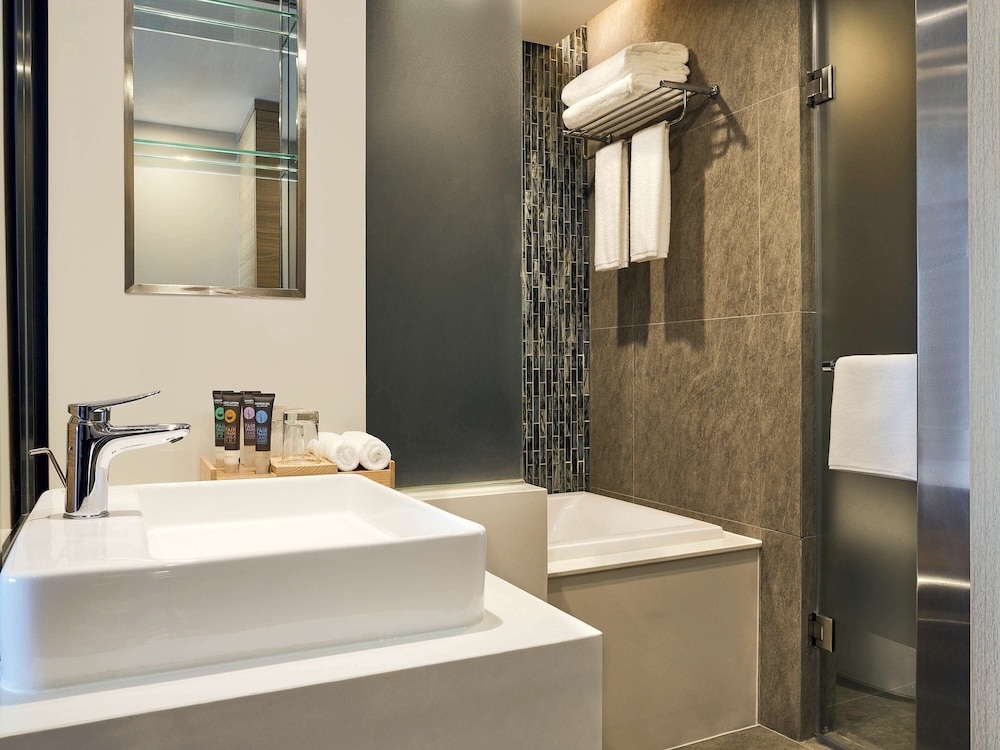 Novotel Hanoi Thai Ha 19/71