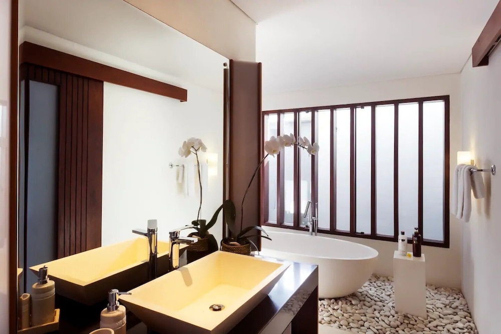 Kedonganan Beach Villas 48/50