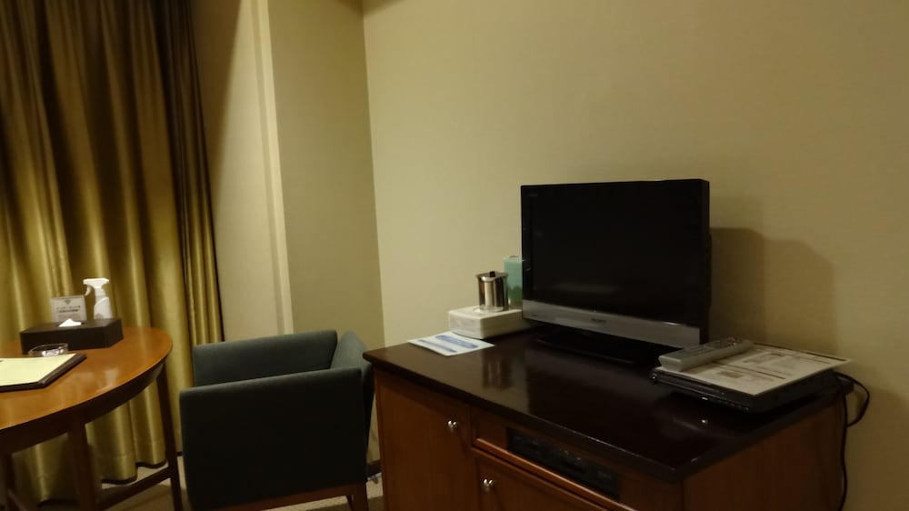 Breezbay Hotel Resort And Spa 36/42