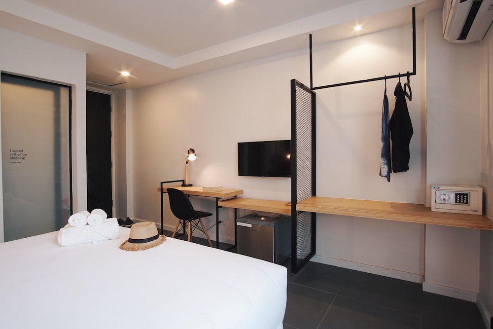 غرفة صغيرة بسرير كينج، Isty Hotel 3/3
