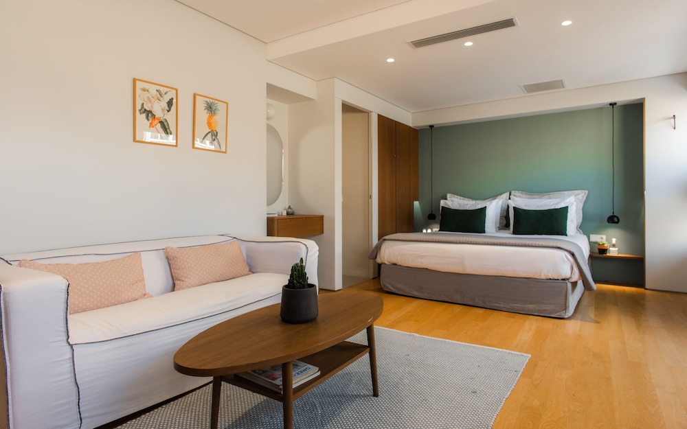 ROOM 2, SUITE, ACROPOLIS VIEW