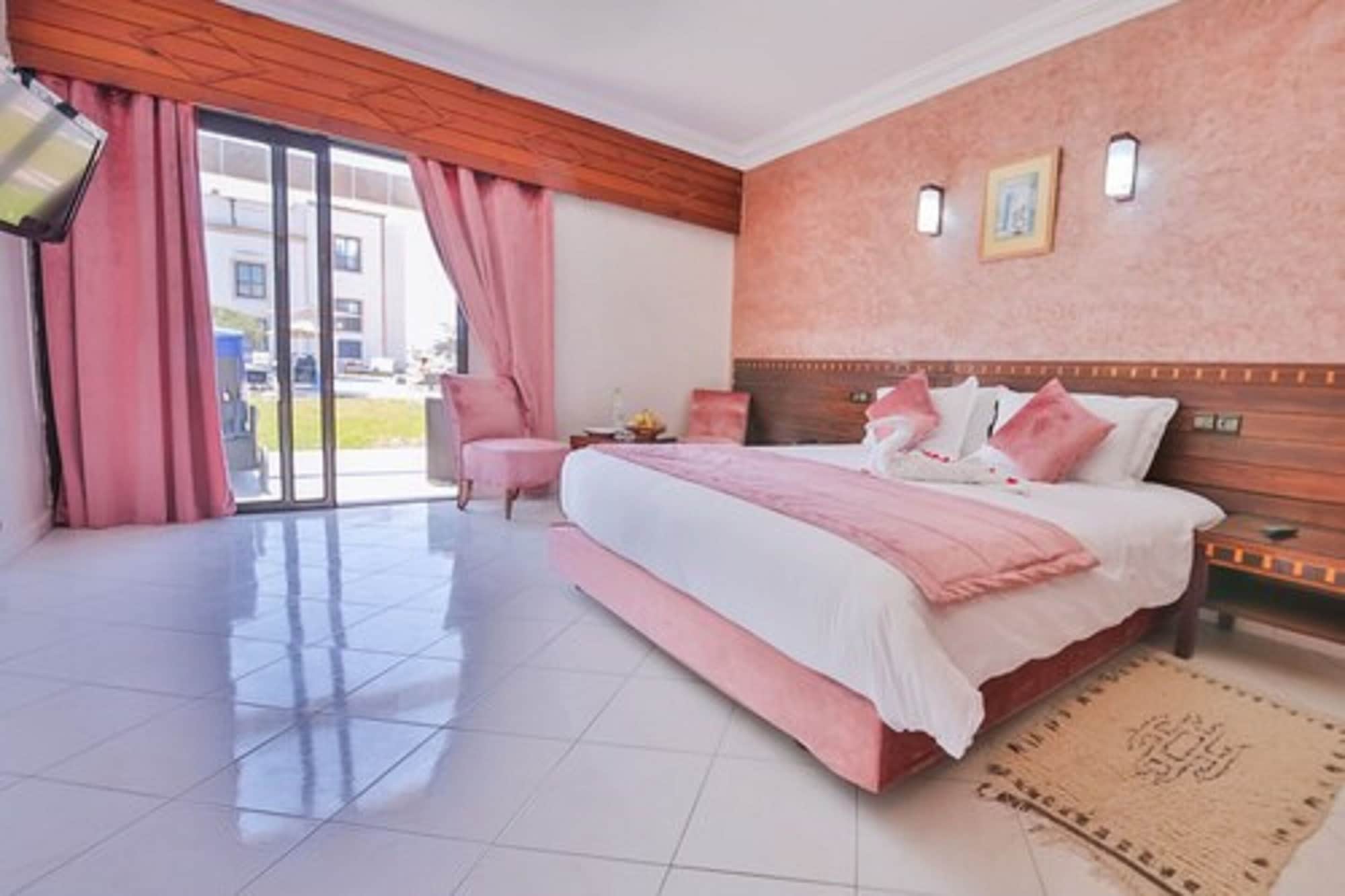 SUPERIOR, BUNGALOW, GARDEN OR POOL VIEW