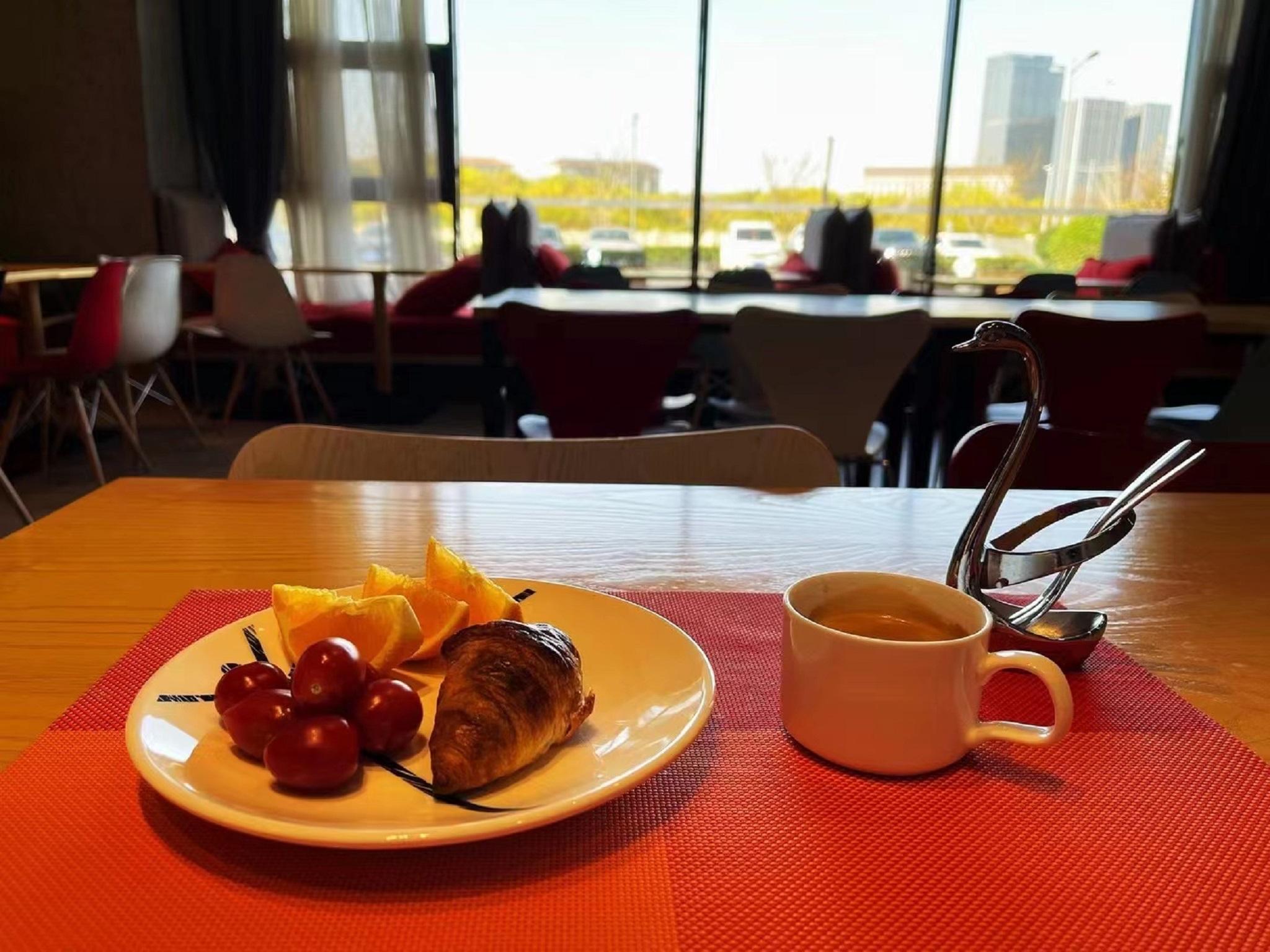 IBIS Nanjing South Railway Station North Square Hotel 34/50