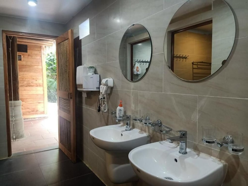 Ebino Pu Luong Resort 40/44