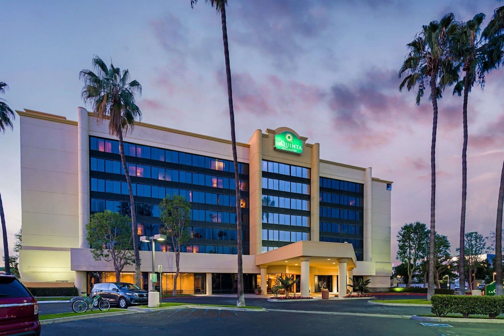 La Quinta Inn & Suites by Wyndham Buena Park 7/44
