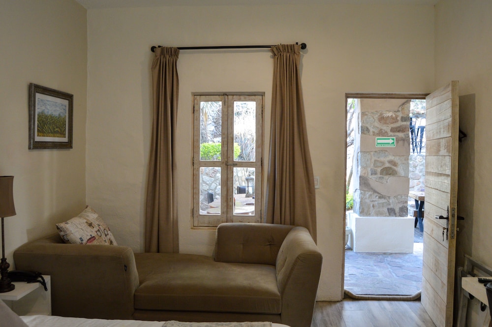 Hotel de Piedra 50/70