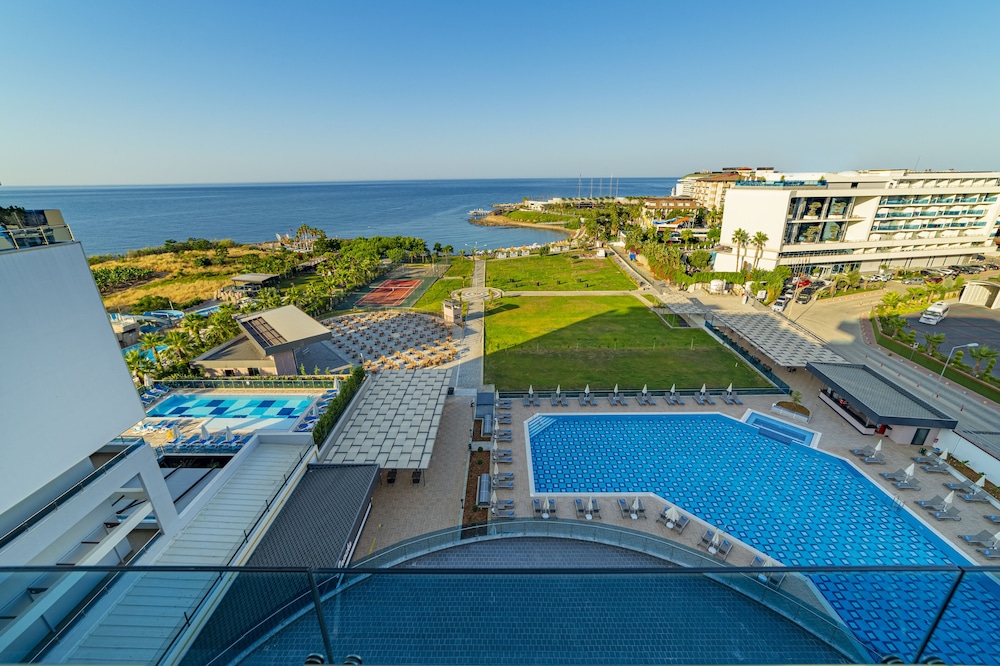 Lonicera Premium Hotel 40/42