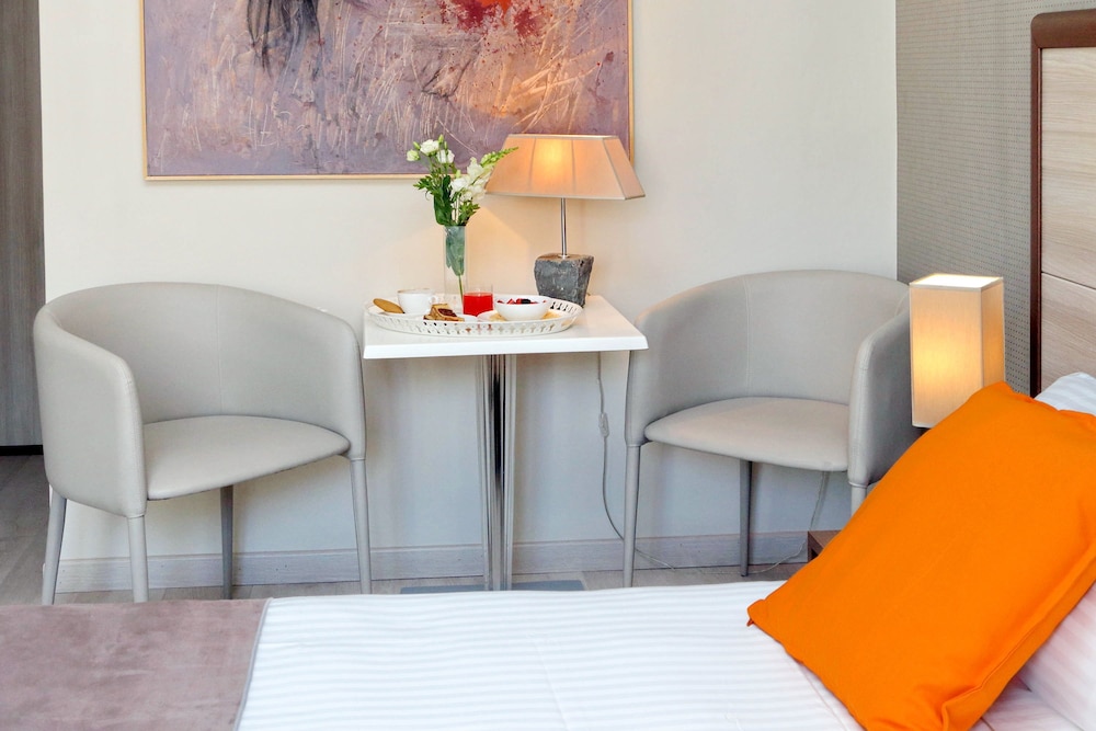 Relais Servio Tullio 49/71