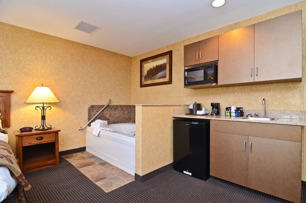 Best Western Plus Kelly Inn and Suites 28/57