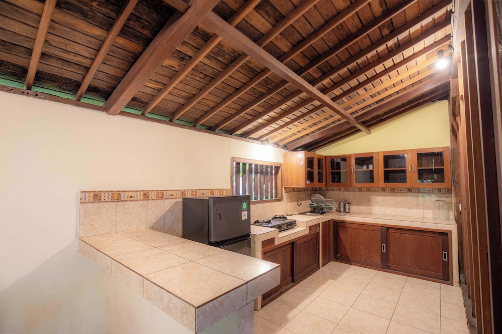 Sari Bamboo Villas 45/63