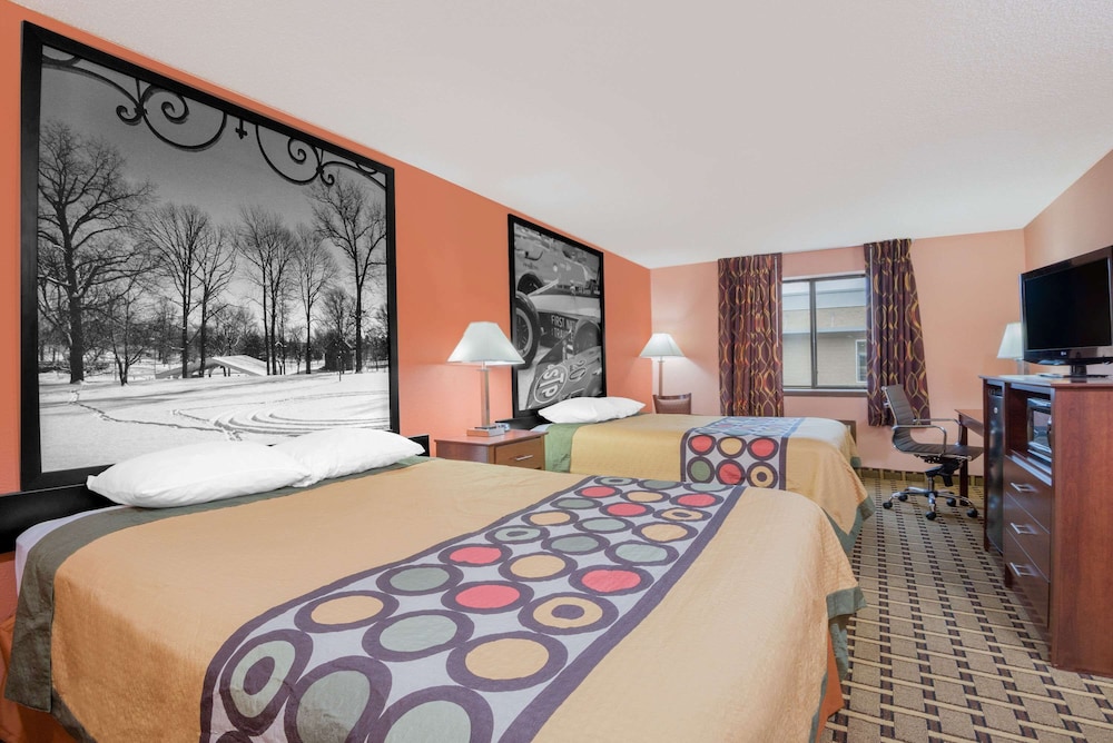 Super 8 By Wyndham Shelbyville 11/25
