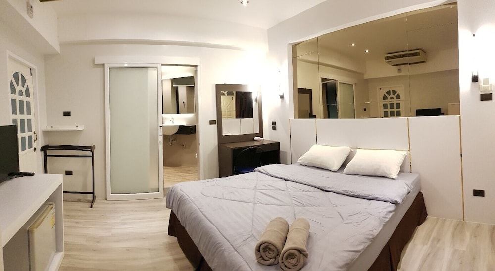 B & B Patong Beach House 19/34