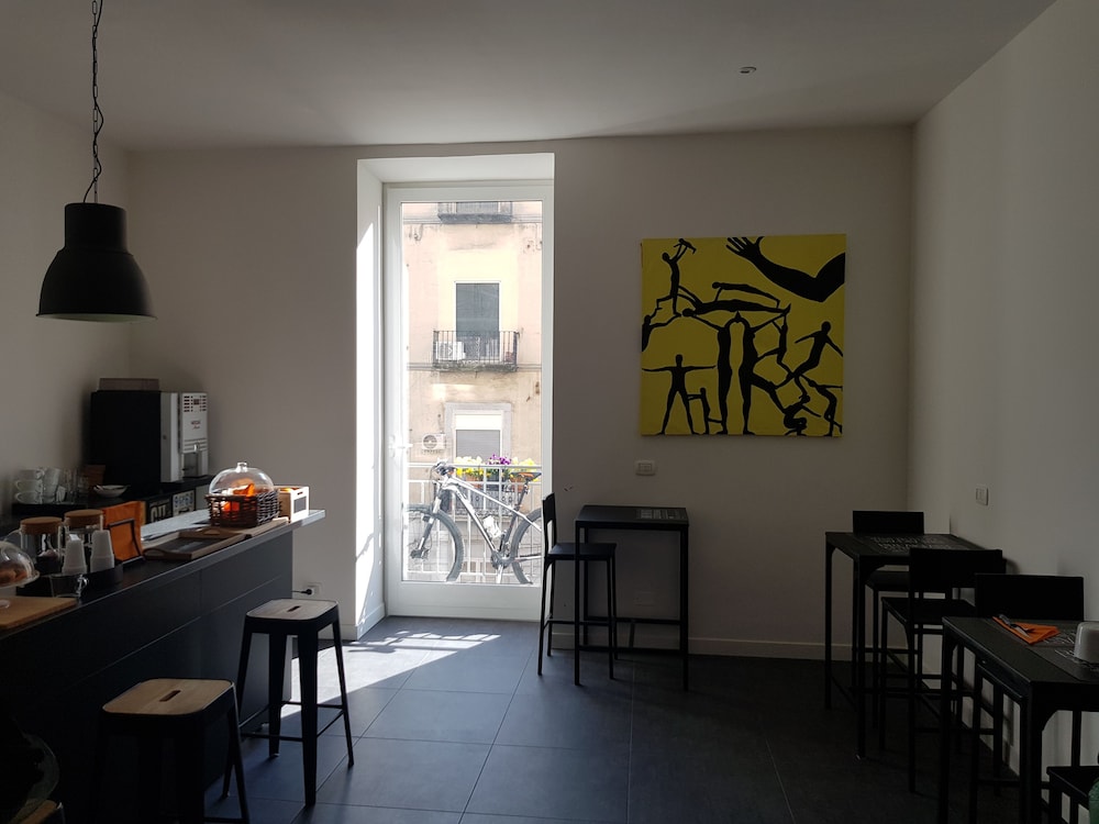 Art Street Hotel 39/49