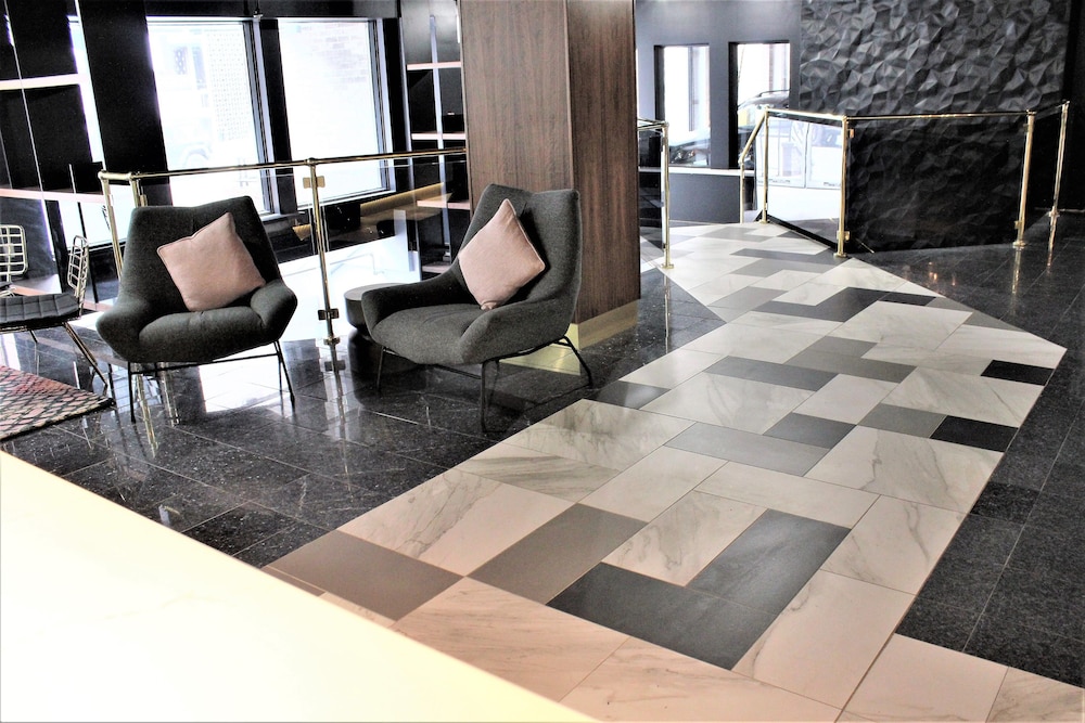 Lelux Hotel 33/52