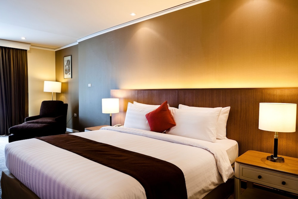 Royal Princess Larn Luang Bangkok Hotel 22/69