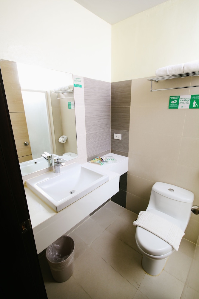 Go Hotels Bacolod 24/58