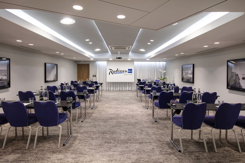 RADISSON BLU NICE 65/75