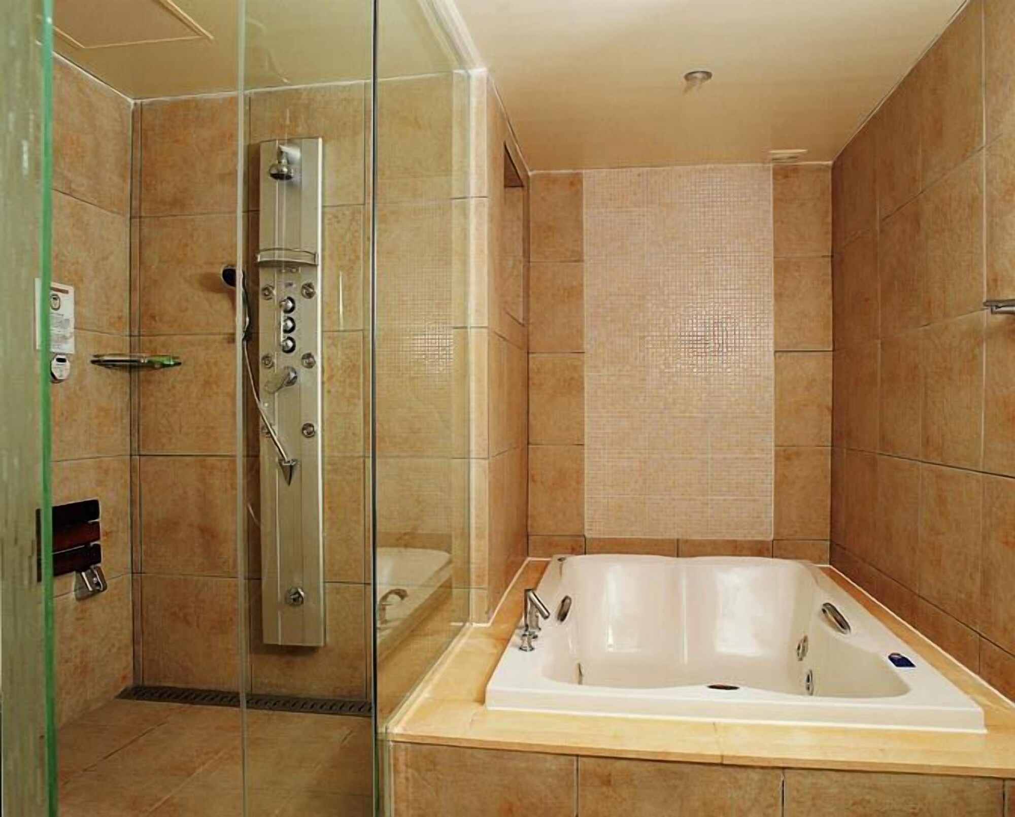 Royal, Vip, Suite, Queen Bed