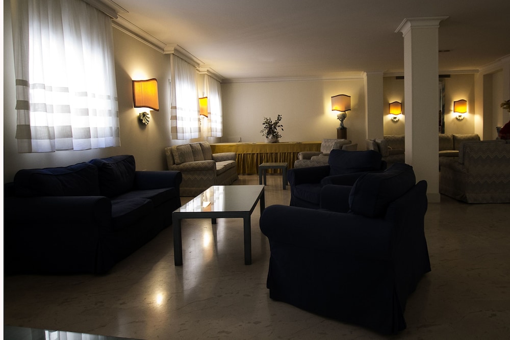 Diana Suites 26/30
