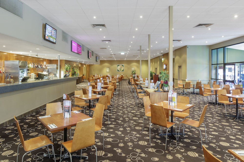 Dorset Gardens Hotel 37/49