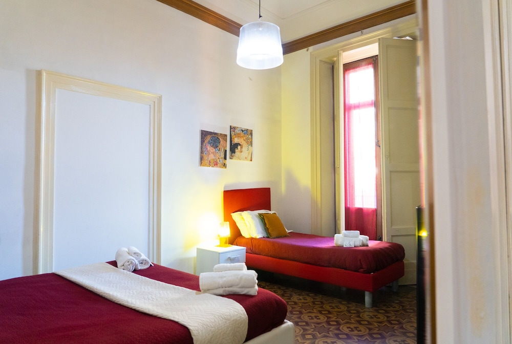 Bed and Breakfast Opera 26/72