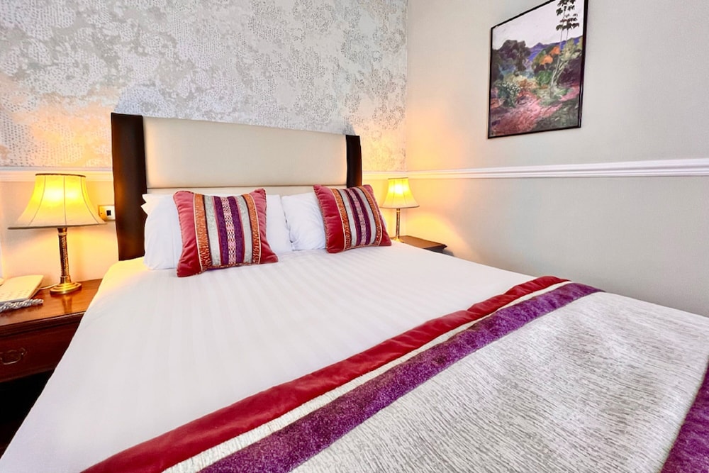COMPACT, STANDARD, DOUBLE BED