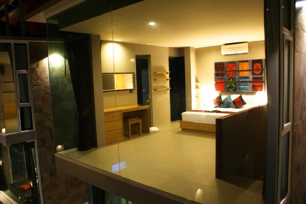 P10 Samui 28/46