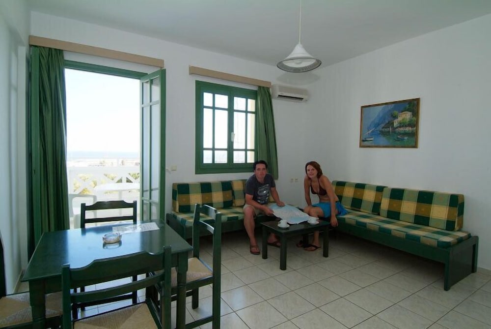 Nikolas Villas Apartments 17/43