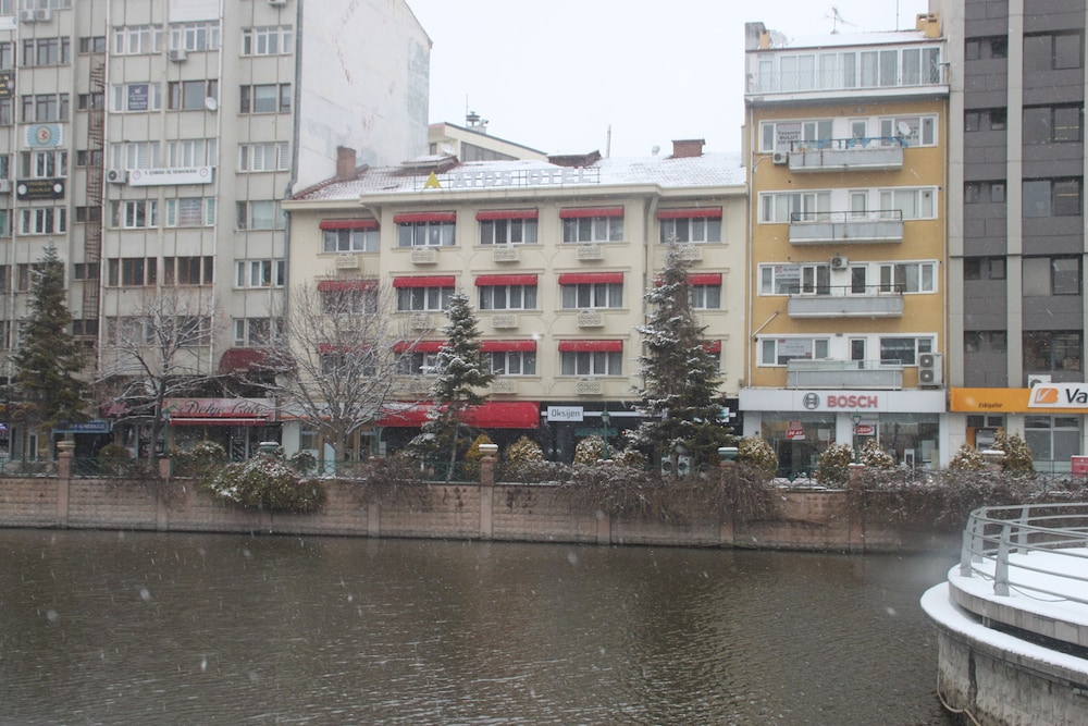 Atos Otel 44/47
