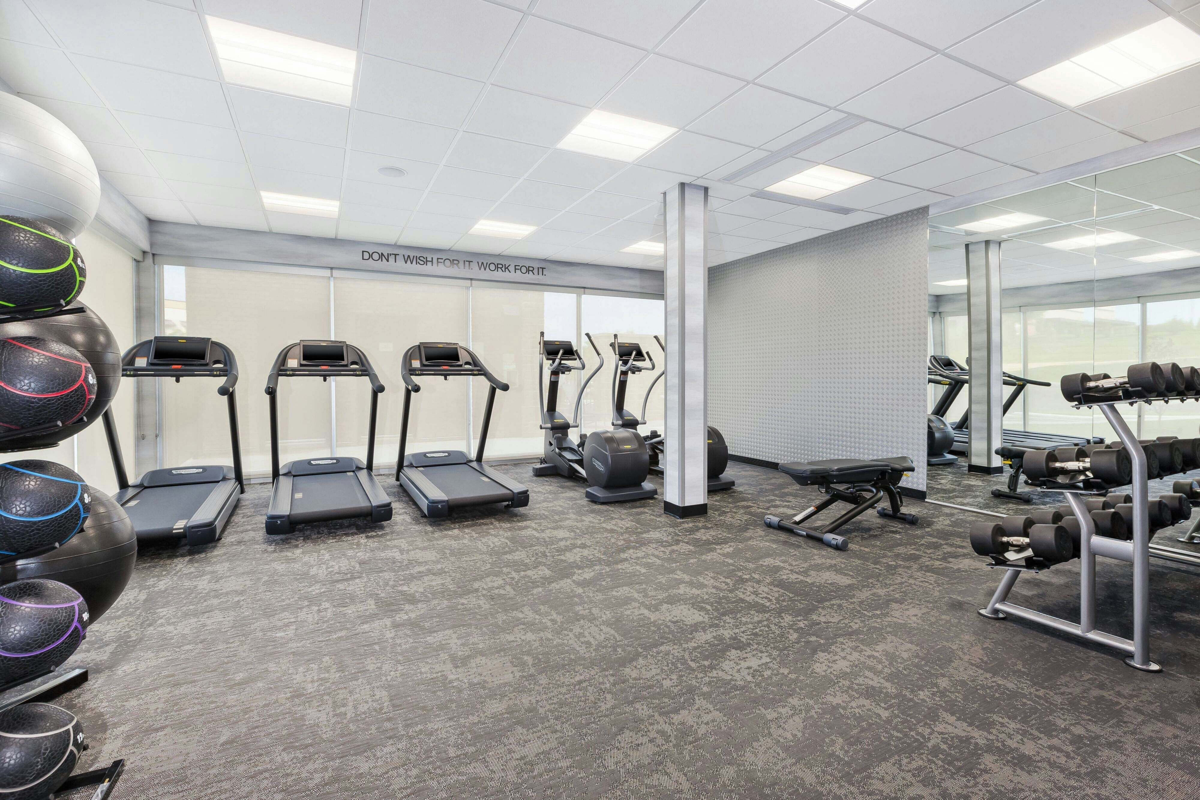 Fairfield Inn & Suites By Marriott Cincinnati Airport South/Florence 12/21