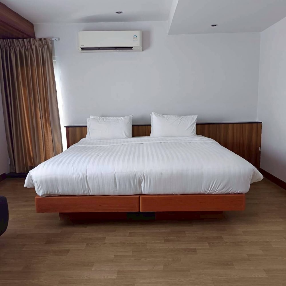 NJOY Prestige Grand Hotel Don Mueang 24/70