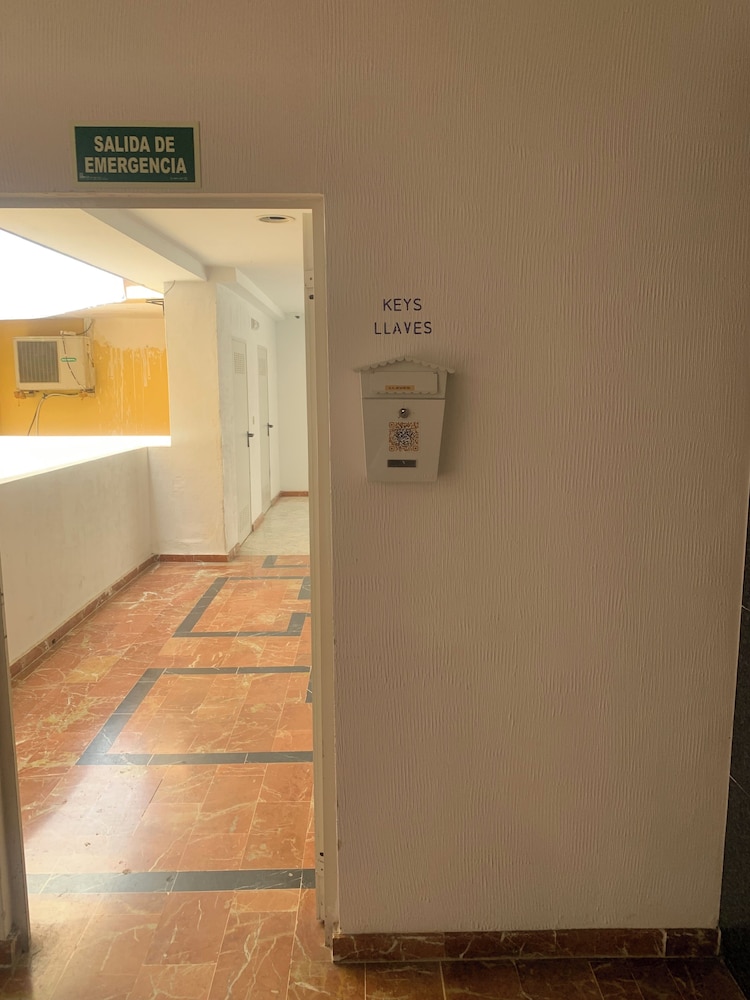 PUERTA DEL SOL TRM only adults 22/45