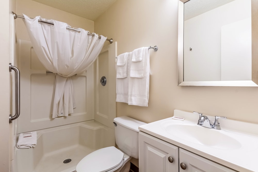 Sun Suites of Louisville 18/20