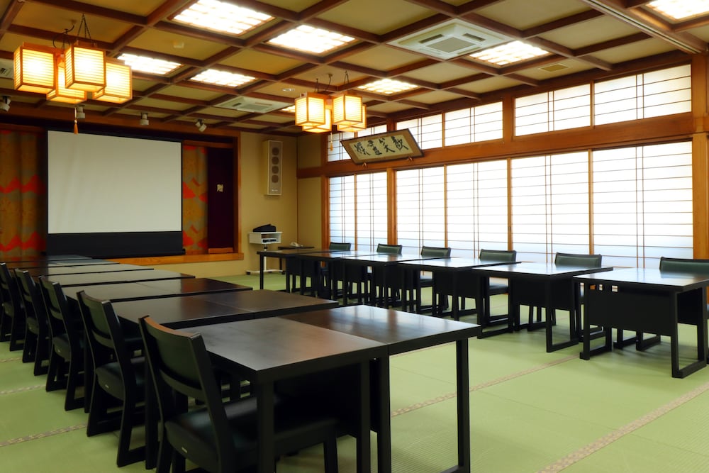 Japanese Inn "Iwaso" 37/43