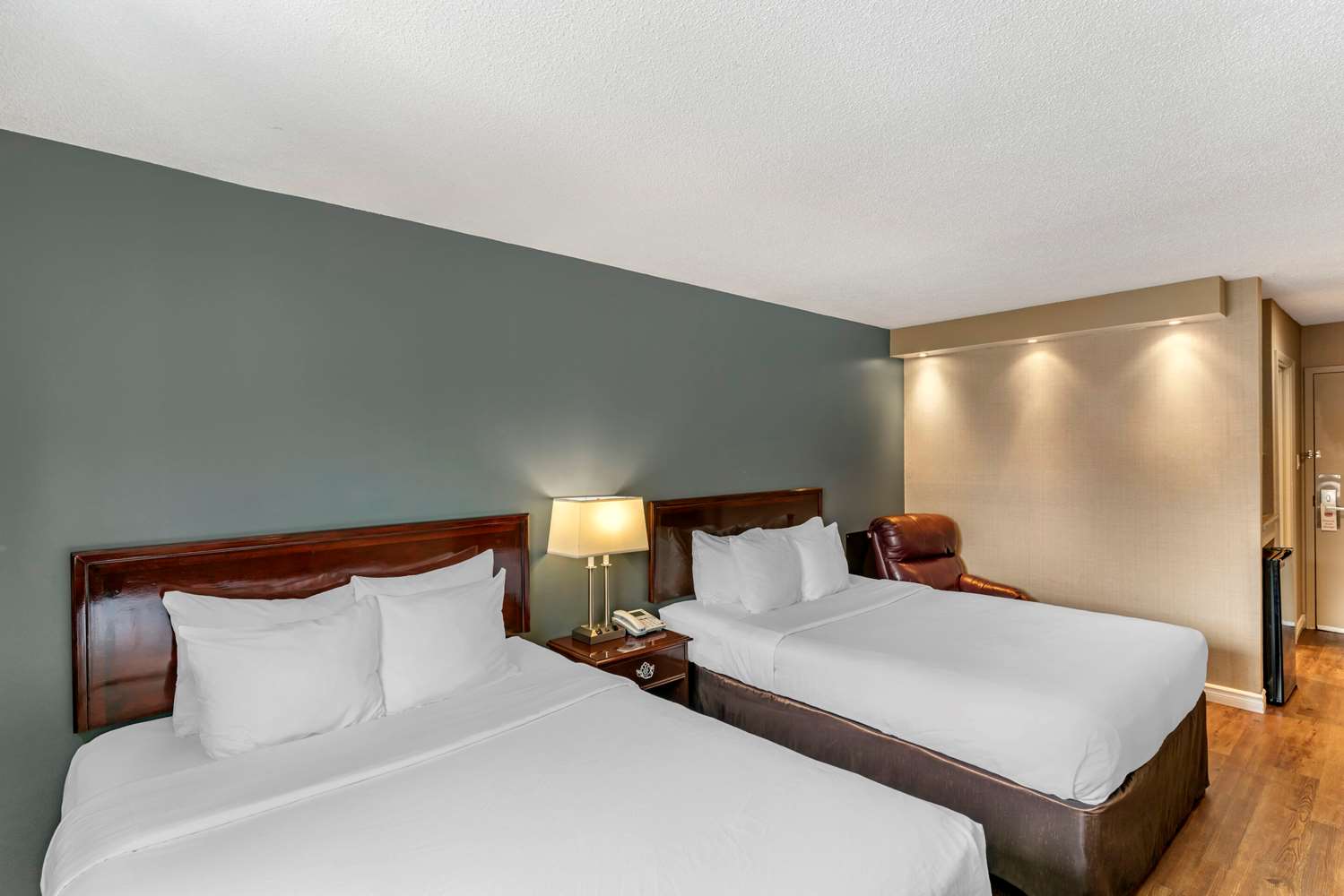 Room at Econo Lodge Brossard, QC, BROSSARD - QUEBEC