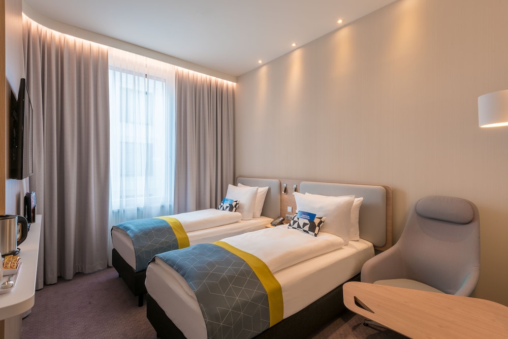 Holiday Inn Express MUNICH CITY WEST 22/80