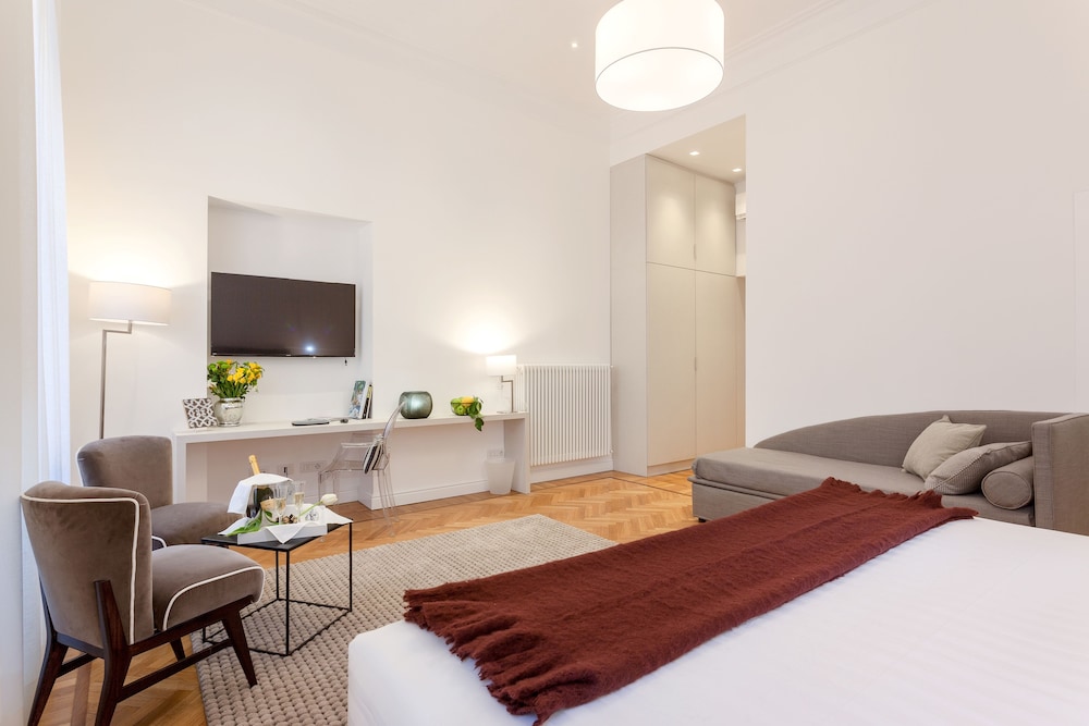 504 CORSO SUITES 49/76